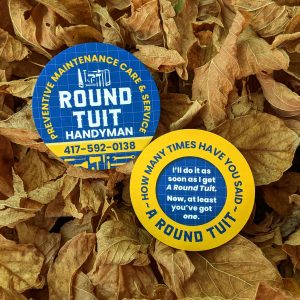 Round business card with yellow and blue